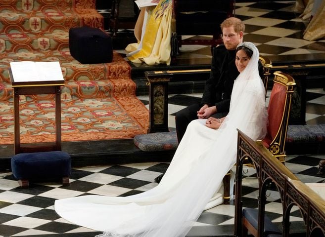 Photos: Meghan Markle’s wedding dress stuns at royal wedding