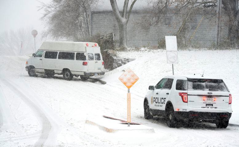 Photos: Snowstorm blankets Midwest, snarls holiday traffic