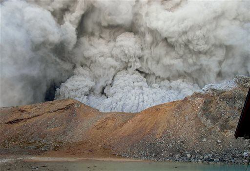 Mount Ontake erupts in Japan