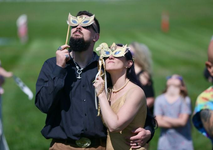 Trenton eclipse wedding