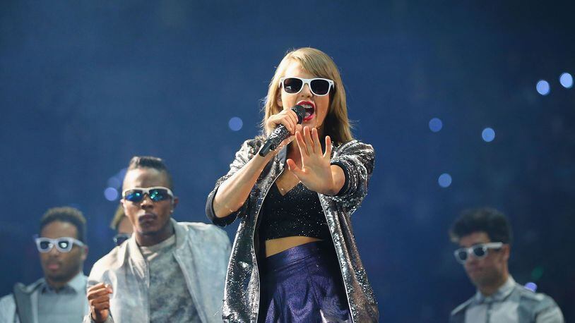 ST LOUIS, MO - SEPTEMBER 29: Taylor Swift performs onstage during the 1989 World Tour at Scottrade Center on September 29, 2015 in St Louis, Missouri. (Photo by Dilip Vishwanat/Getty Images for TAS)