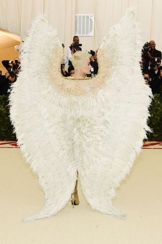 Photos: Katy Perry gets angelic at the 2018 Met Gala