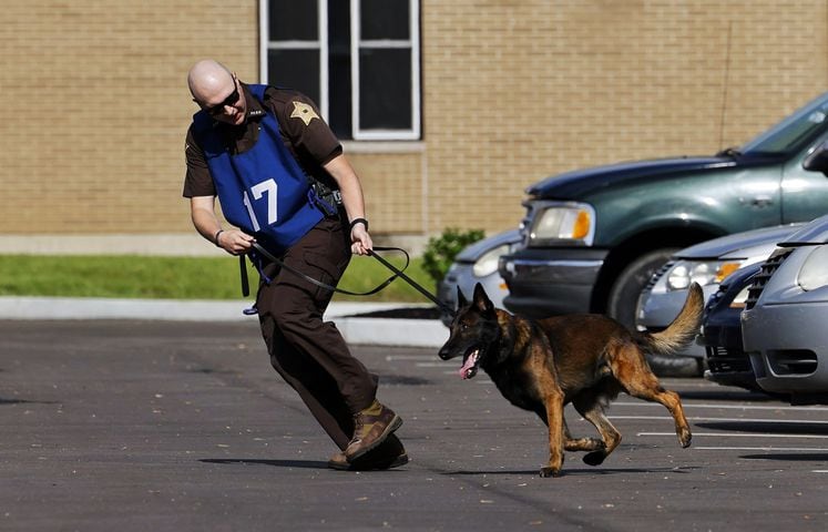 051622 police dogs