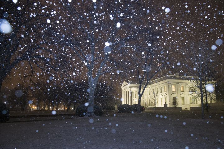 Photos: Deadly winter storm brings snow, ice to Midwest, Mid-Atlantic