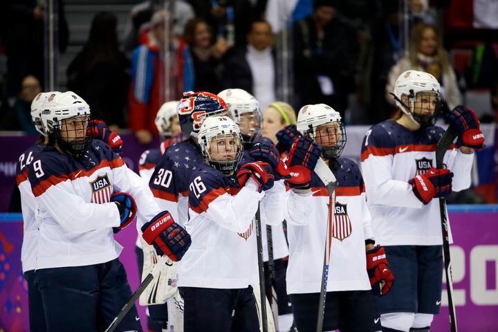 U.S. women's hockey team, silver medal