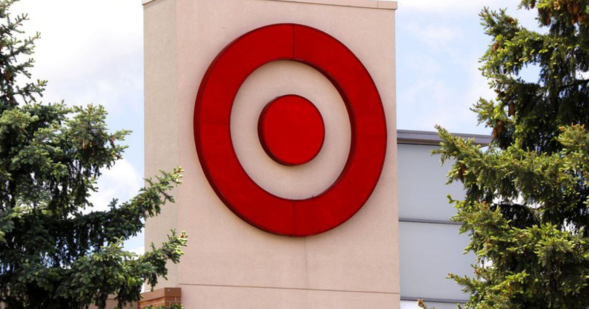 Target raises minimum hourly wage to 11