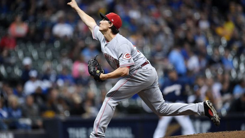 MILWAUKEE, WI - SEPTEMBER 27: Homer Bailey #34 of the Cincinnati Reds throws a pitch during the first inning of a game against the Milwaukee Brewers at Miller Park on September 27, 2017 in Milwaukee, Wisconsin. (Photo by Stacy Revere/Getty Images)