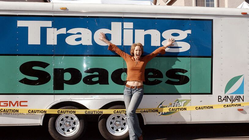Paige Davis, host of "Trading Spaces," poses on set in 2003. Davis and original design experts are returning to TLC's revamp of the show.