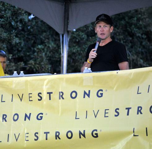 Cycling body bans Lance Armstrong