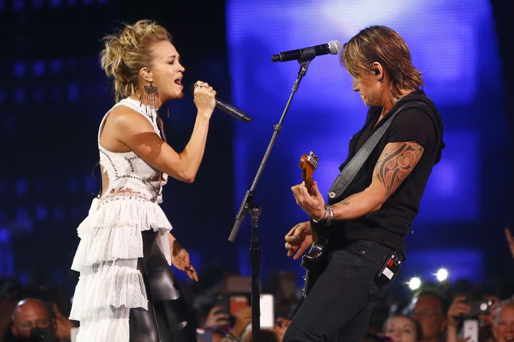 Photos: Keith Urban, Carrie Underwood win big at CMT Music Awards show