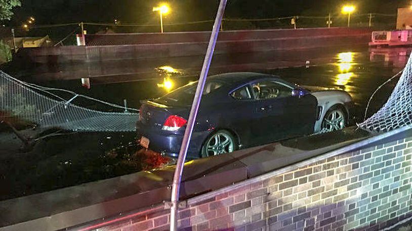 A driver suspected of DWI lost control and drove onto the roof of a Pittsburgh supermarket, police said.