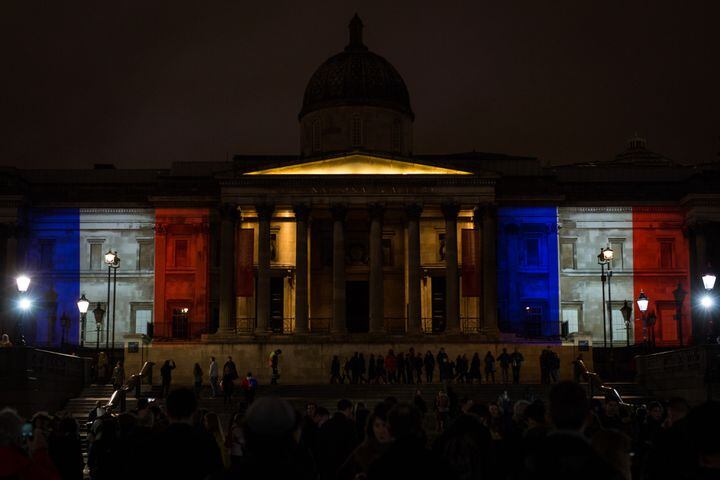 World mourns Paris terror attacks