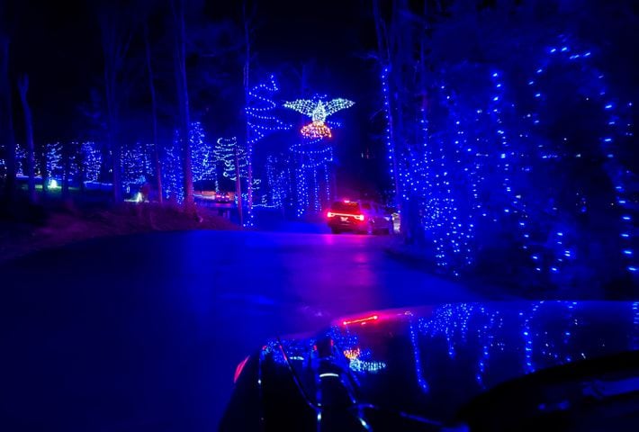 111920 Journey Borealis at Pyramid Hill drive-thru holiday light display