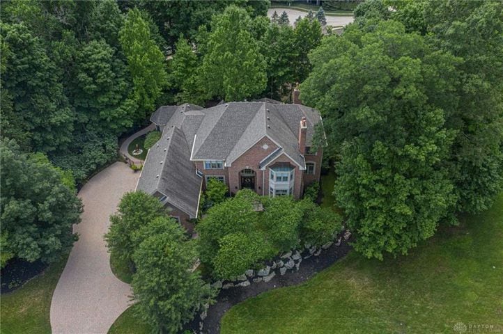 PHOTOS: Luxury Sugarcreek Twp. home with swimming pool on market