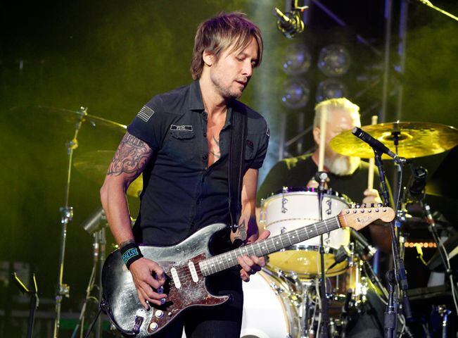 Entertainer of the Year Nominee: Keith Urban