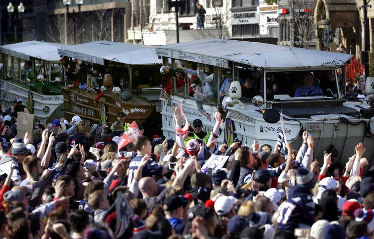Photos: Patriots, Boston celebrate 6th Super Bowl win