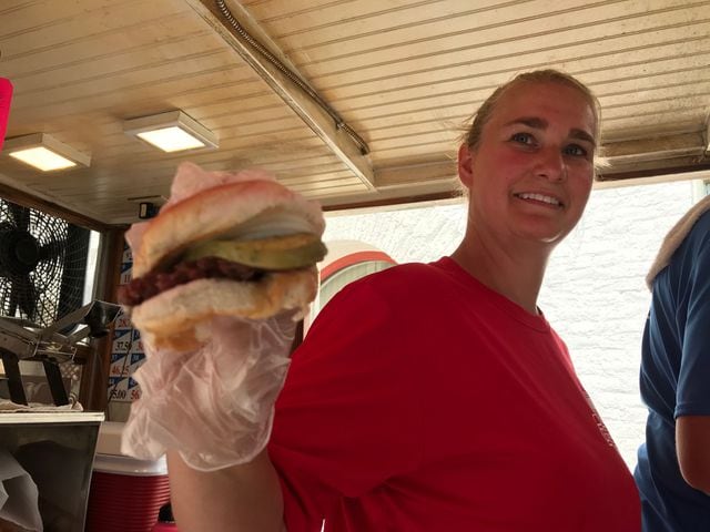 PHOTOS: Step-by-step, what makes the Hamburger Wagon patty SO addicting