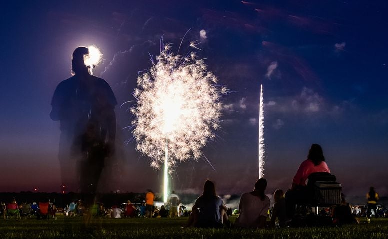 Ohio Challenge balloon glow and fireworks