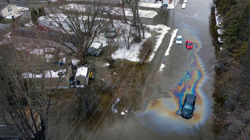 Winter weather flooding strikes Midwest