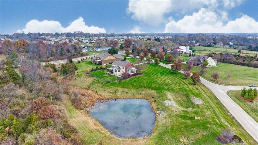PHOTOS: Luxury Waynesville home has views of ponds