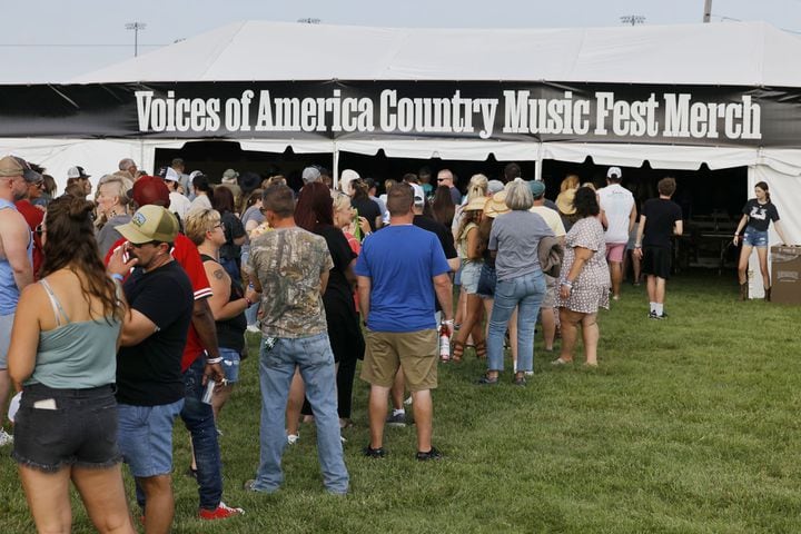 081023 VOA Country Music Fest