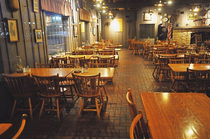 PHOTOS: Ohio restaurants and bars ordered to close over coronavirus