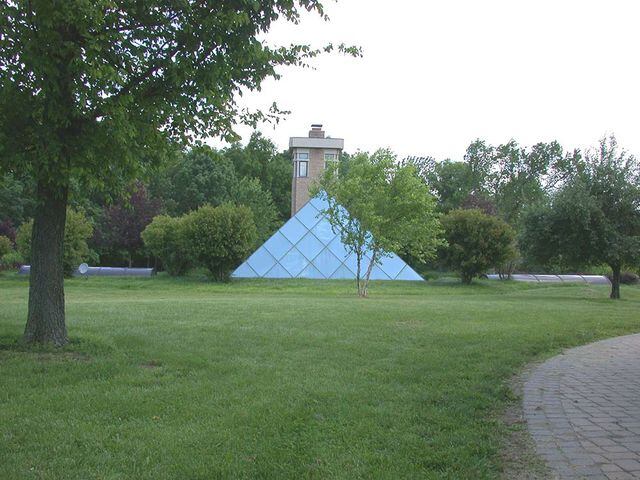 Pyramid Hill in Hamilton