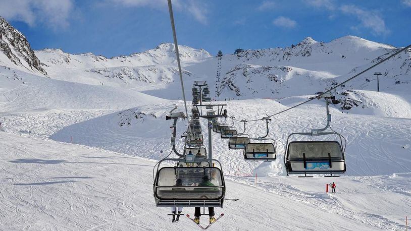 A picture of a ski lift, which is not the one that malfunctioned in Eastern Europe, injuring 10 tourists.