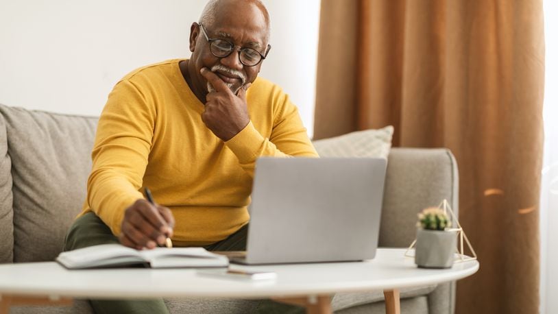 There are ways retirees can make extra money while working from home. SHUTTERSTOCK