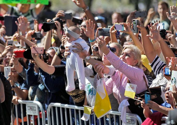Pope blesses children