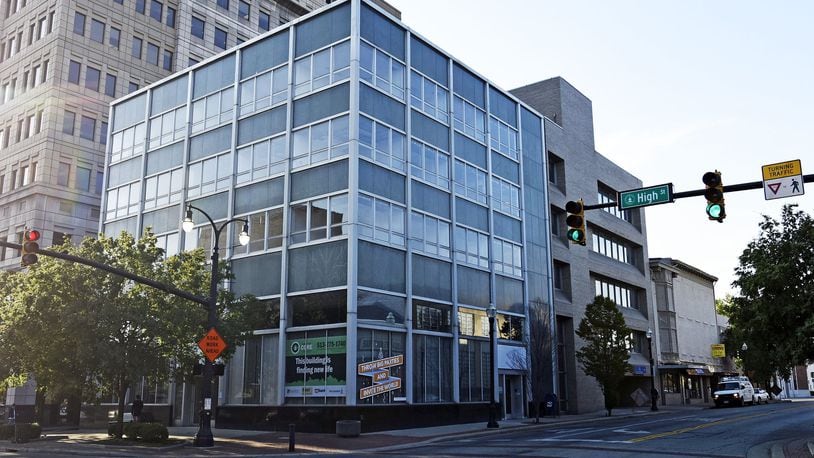 The former Fifth Third building on the corner of High Street and S. Third Street in Hamilton has a new tenant: 30-employee Kirsch CPA Group LLC. NICK GRAHAM/STAFF