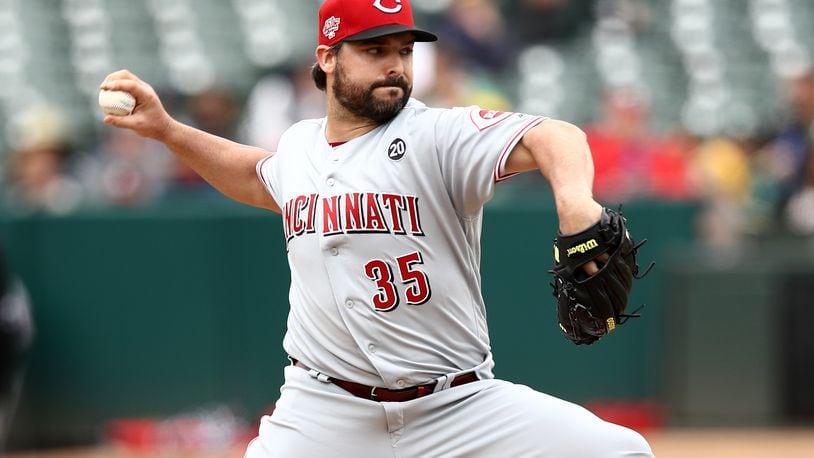 OAKLAND, CALIFORNIA - MAY 09: Tanner Roark #35 of the Cincinnati Reds pitches against the Oakland Athletics in the third inning at Oakland-Alameda County Coliseum on May 09, 2019 in Oakland, California. (Photo by Ezra Shaw/Getty Images)