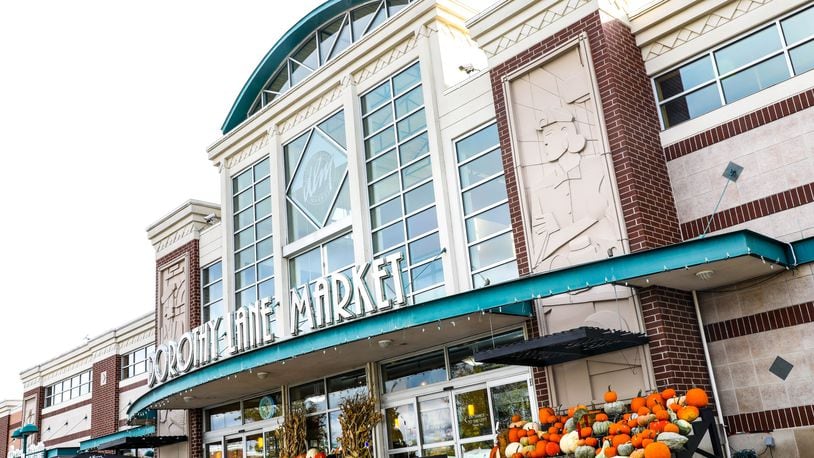 Wednesday morning, DLM announced plans for its first greater Cincinnati grocery store to be located in the City of Mason as a part of a new $150 million mixed-use planned community. The site is located at the corner of Mason-Montgomery and Western Row Roads—formerly the Western Row Golf Course.