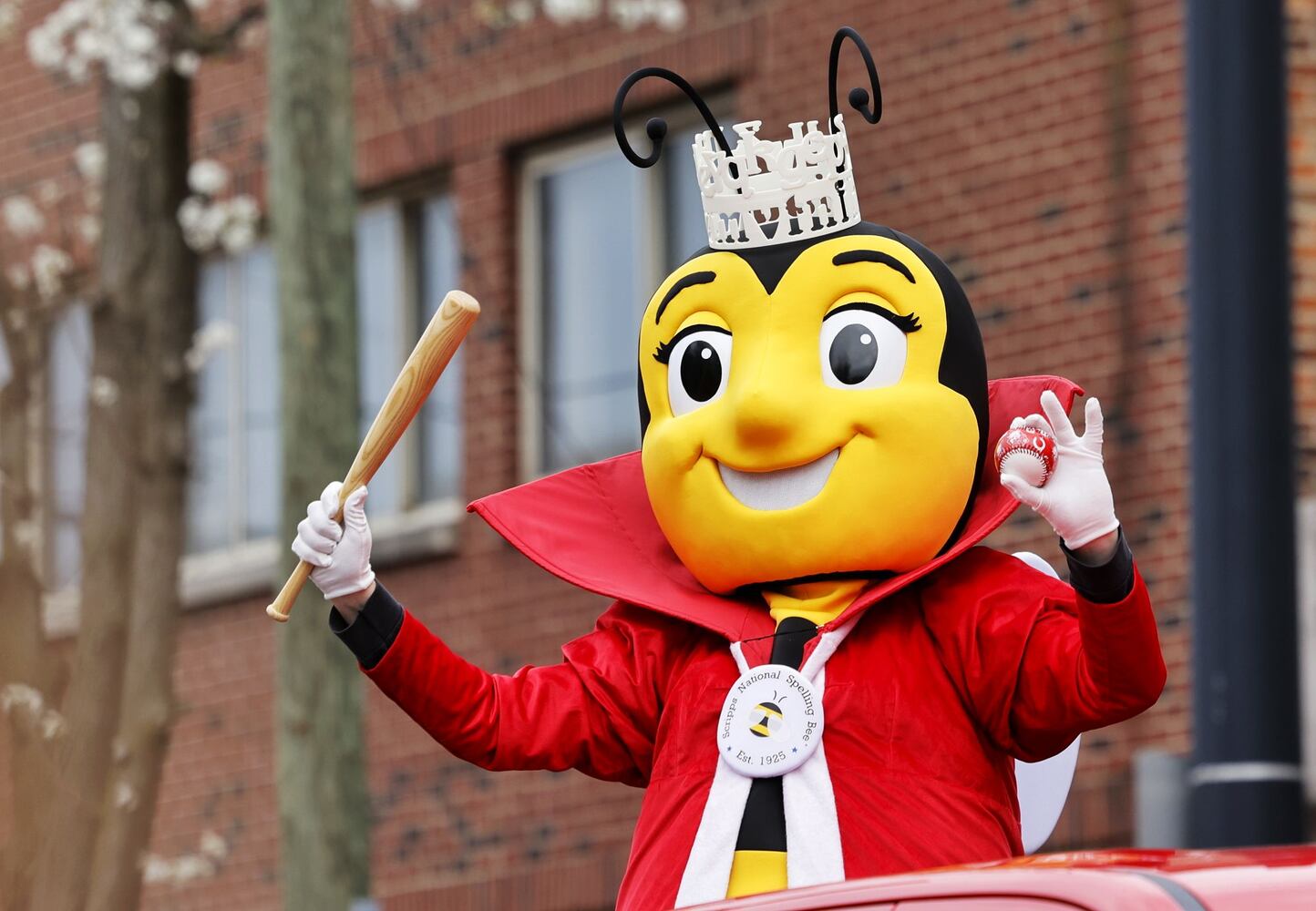 032725 Reds Parade