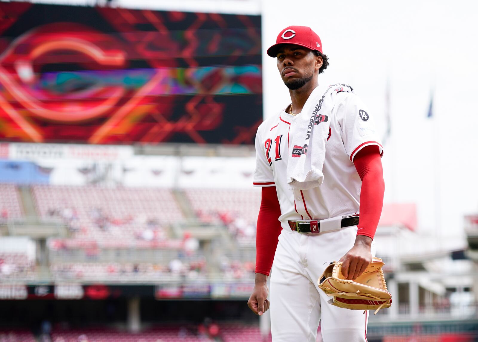 Cincinnati Reds pitcher Hunter Greene (21) walks onto the field prior to a baseball game against the Pittsburgh Pirates, Sunday, April 13, 2025, in Cincinnati. (AP Photo/Jeff Dean)