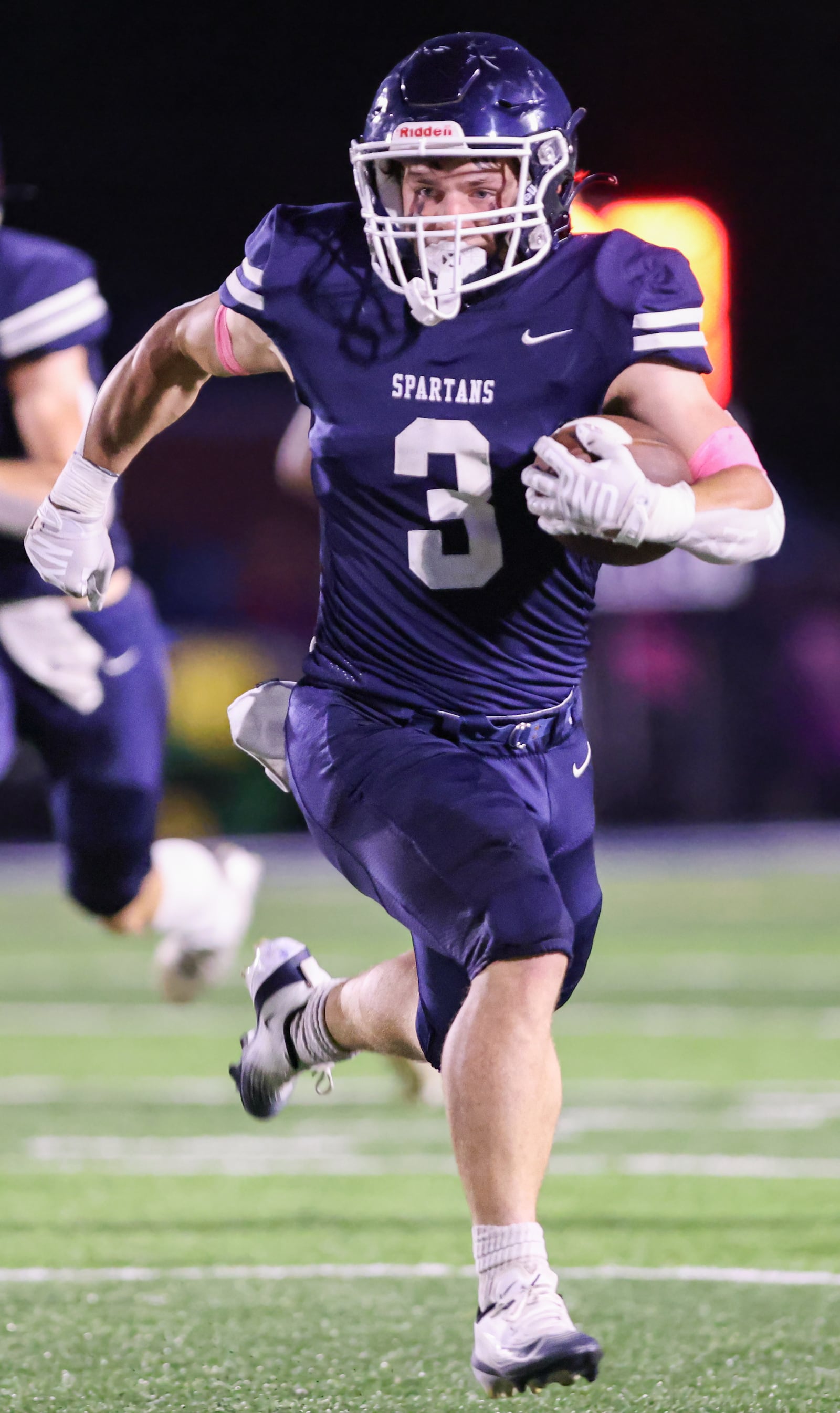 Valley View junior running back Brodie Hopkins runs during a Southwestern Buckeye League game against Oakwood on Friday, Sept. 26 at Niswonger Field in Germantown. BRYANT BILLING / STAFF