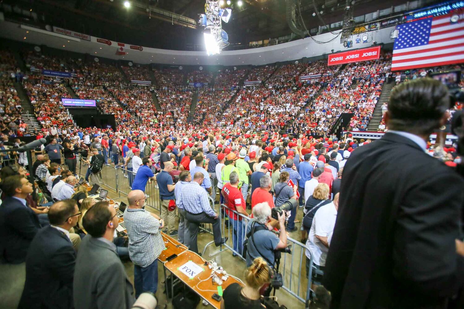 PHOTOS President Donald Trump Keep America Great Rally