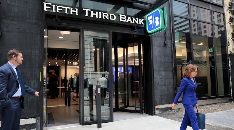 The Fifth Third Bank was one of nearly 5,000 lenders nationwide to process Paycheck Protection Program loans for belagured small businesses. (Antonio Perez/Chicago Tribune/TNS)
