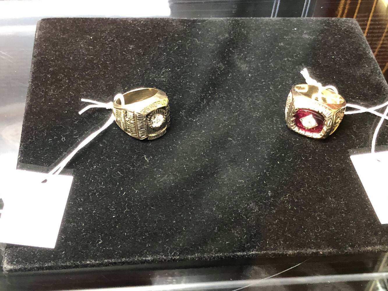 Johnny Bench auction