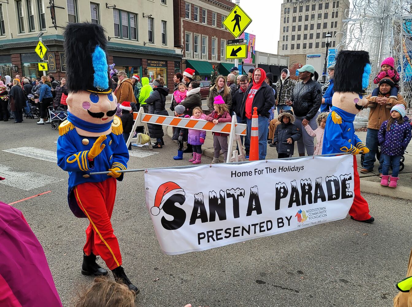 112721 Middletown Santa parade