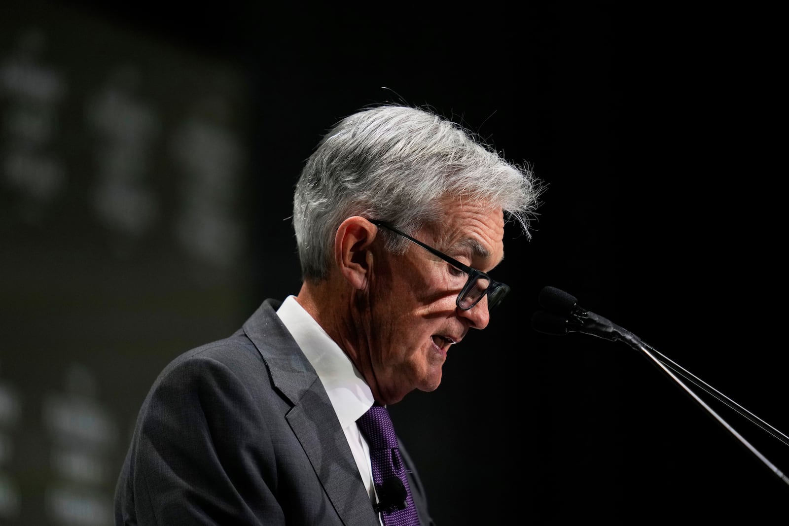 Chair of the Board of Governors of the Federal Reserve System Jerome Powell speaks during an event hosted by the Economic Club of Chicago, Wednesday, April 16, 2025, in Chicago. (AP Photo/Erin Hooley)