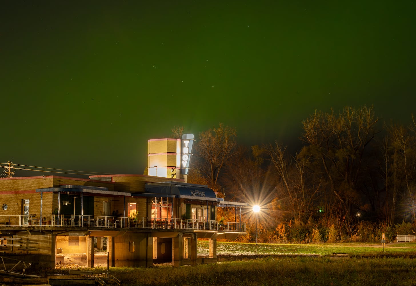 DDN 111225 Northern Lights Troy