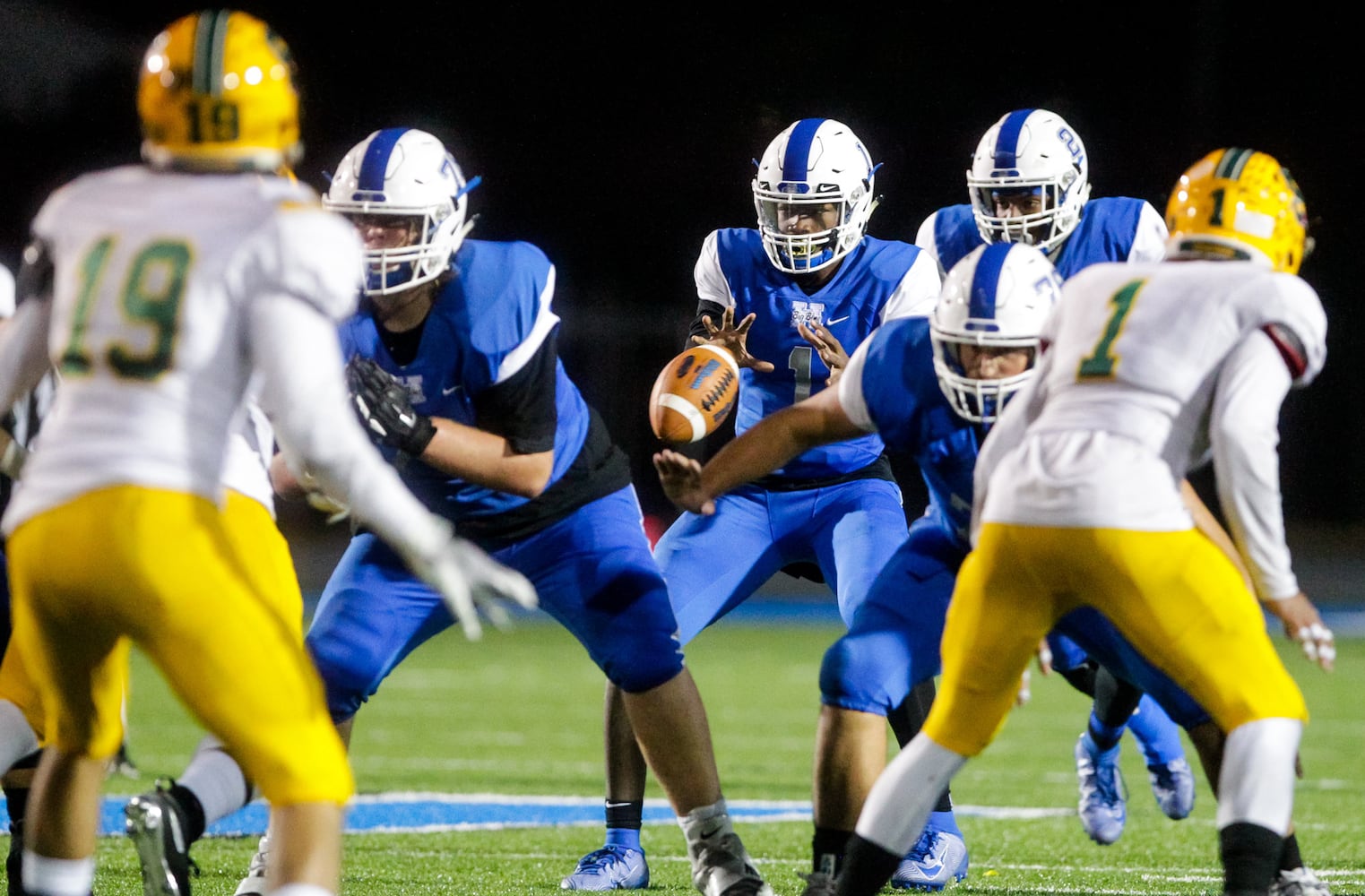 Hamilton Big Blue football beats Sycamore 14-7