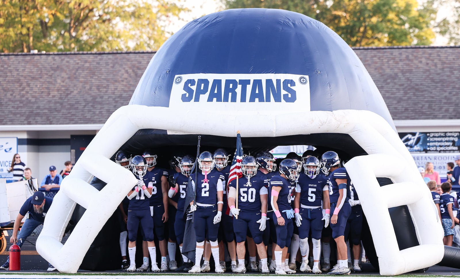 Valley View hosted Oakwood in a Southwestern Buckeye League game on Friday, Sept. 26 at Niswonger Field. BRYANT BILLING / STAFF