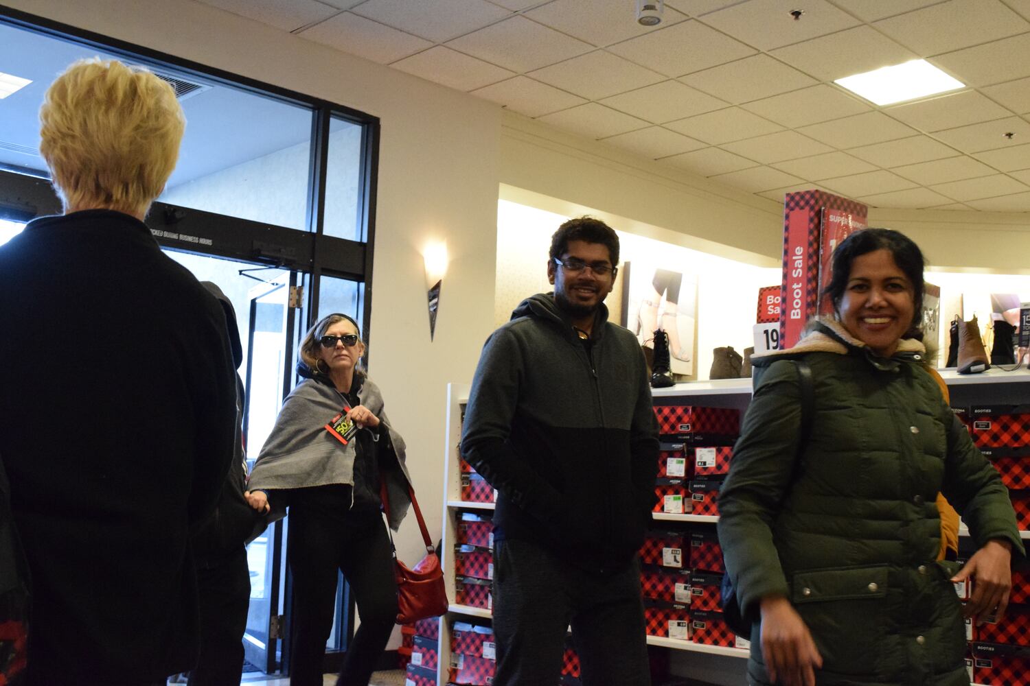 PHOTOS: Nearly 1K shoppers flood JCPenney