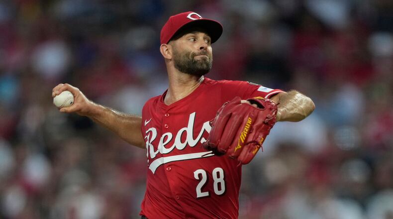 Cincinnati Reds' Nick Martinez throws during the sixth inning of a baseball game against the Los Angeles Dodgers Wednesday, July 30, 2025, in Cincinnati. (AP Photo/Carolyn Kaster)