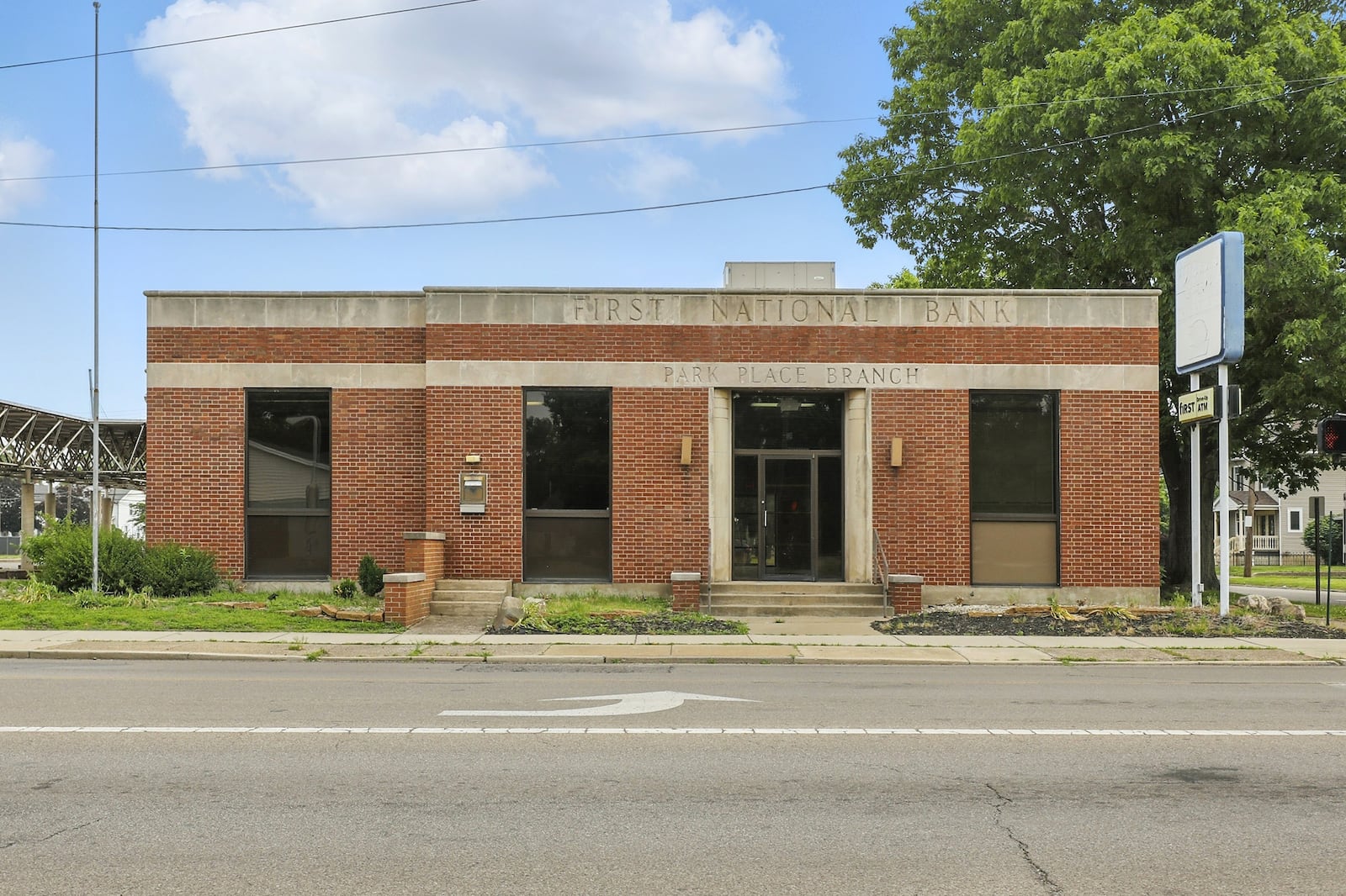 The exterior of The Beauty Bank at 1971 Central Ave. Luana King/PROVIDED