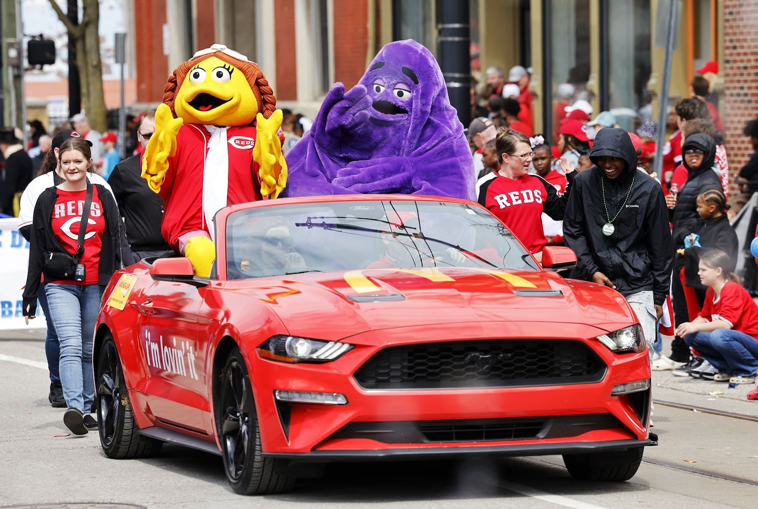 032725 Reds Parade