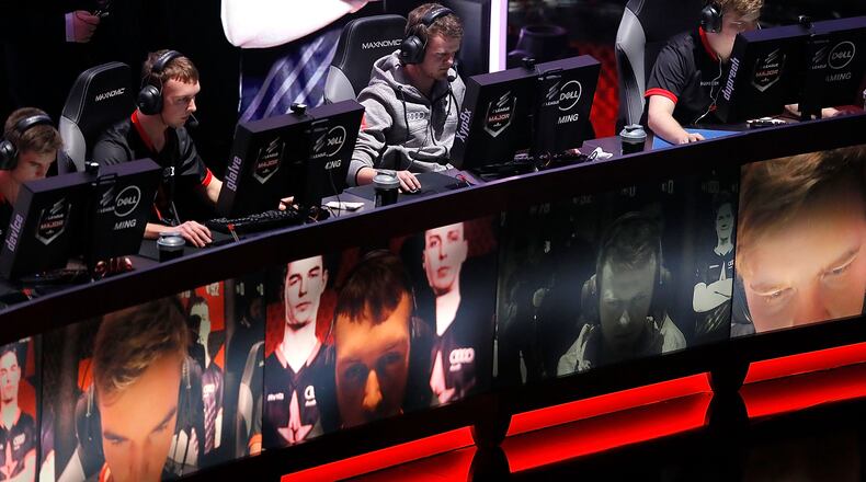 ATLANTA, GA - JANUARY 29: Astralis of competes during the ELEAGUE: Counter-Strike: Global Offensive Major Championship finals at Fox Theater on January 29, 2017 in Atlanta, Georgia. (Photo by Kevin C. Cox/Getty Images)