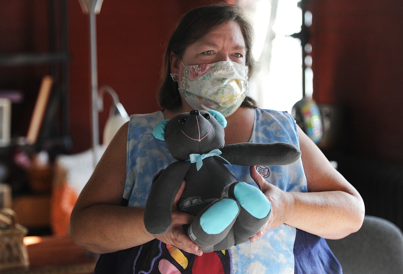 Liane Wagner, owner of Fairy Godmother Creations, talks about making memory bears. MARSHALL GORBY\STAFF